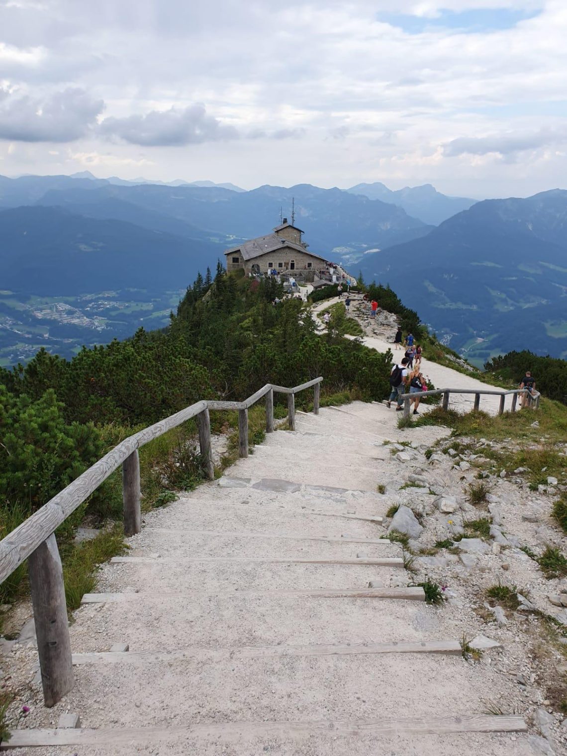 Cidades Perto de Salzburg - Conheça o Ninho da Águia: o Refúgio Nazista nos Alpes de Berchtesgaden e Obersalzberg