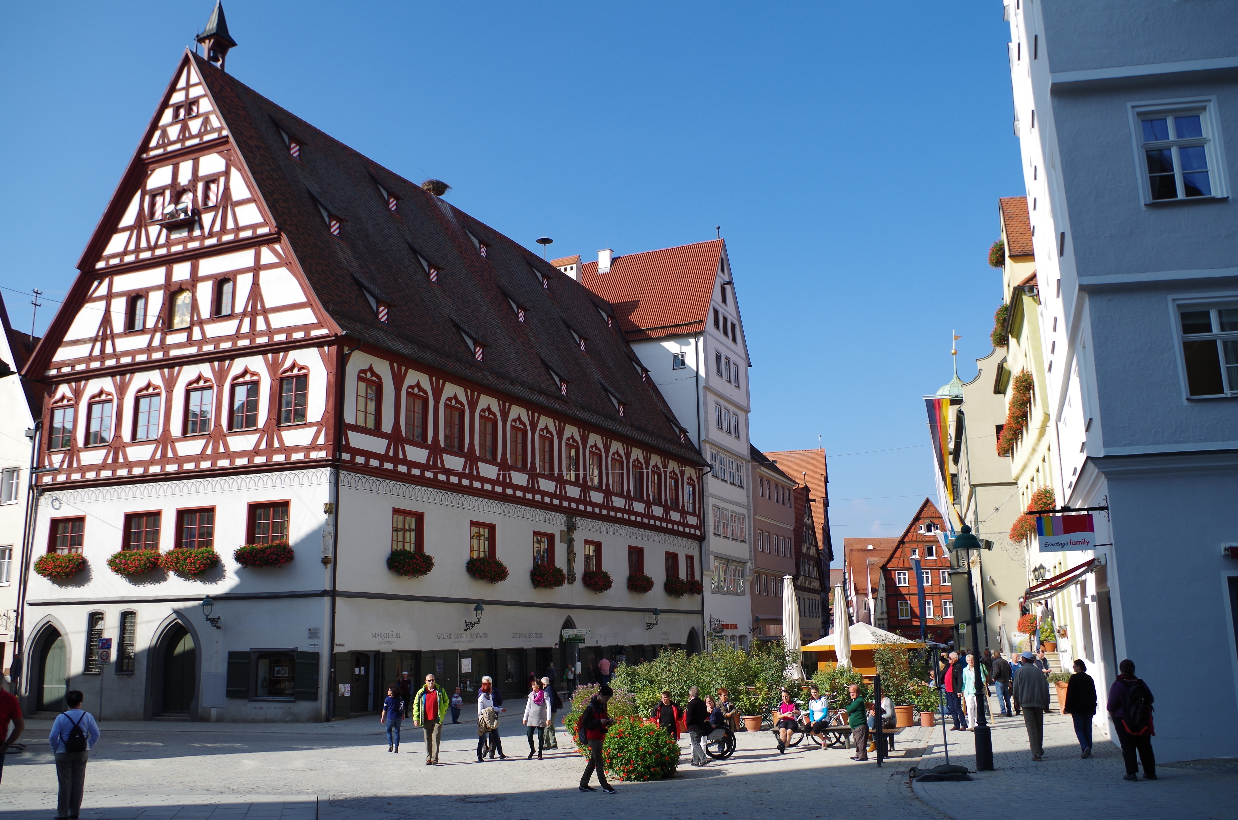 Nördlingen: A Cidade Dentro de uma Cratera na Rota Romântica da Alemanha - Imagem de Jens por Pixabay