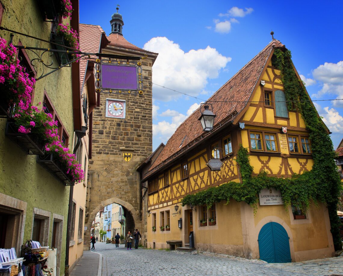 Rothenburg ob der Tauber: A Joia Medieval da Rota Romântica na Alemanha - Imagem de Holger Kraft por Pixabay