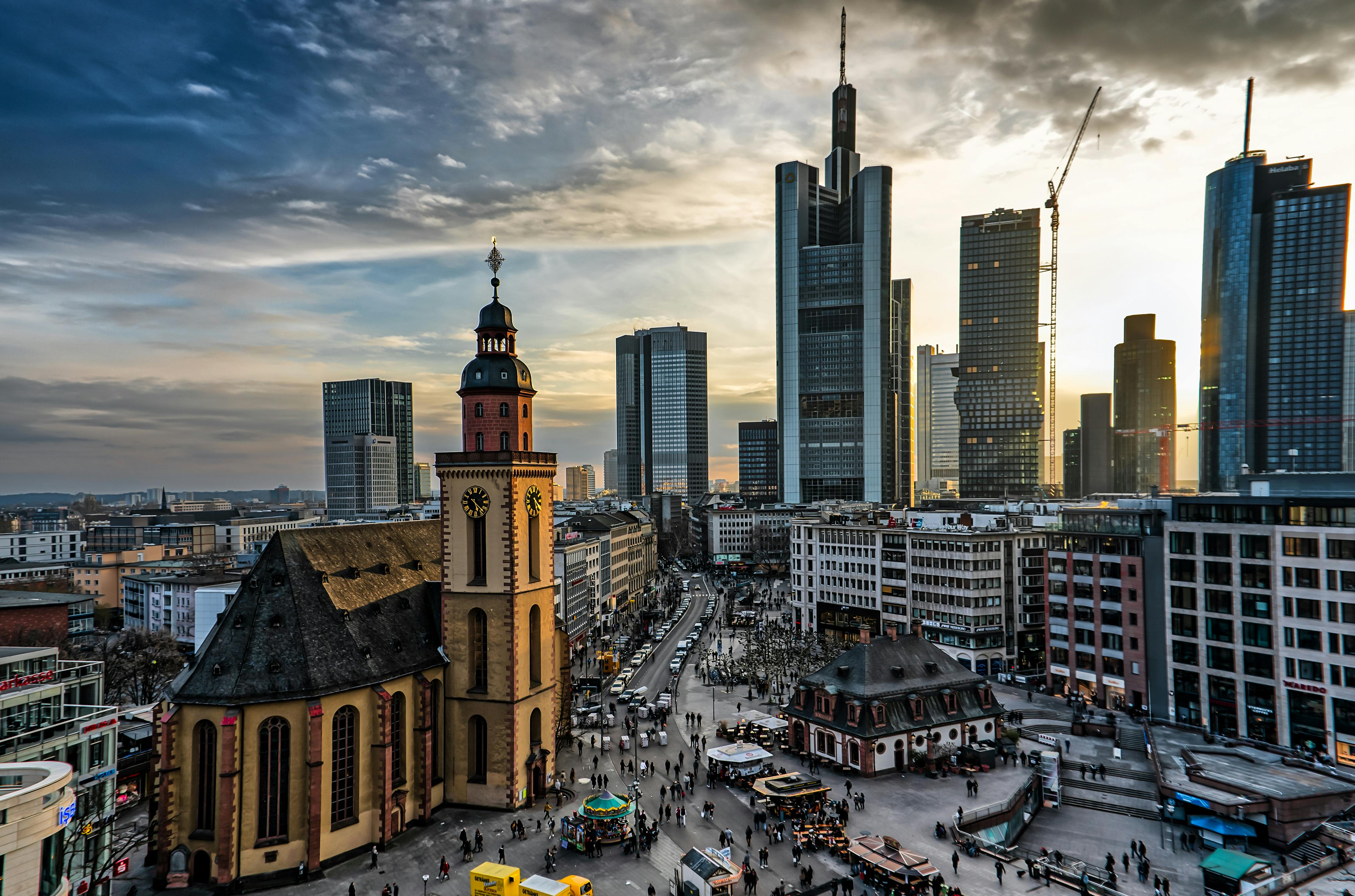 Anne Frank em Frankfurt: Onde a História Começou e o Legado Permanece - Foto de Juv no Pexels