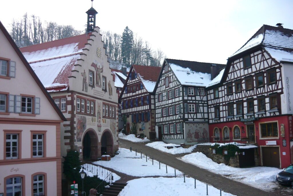 Schiltach com Guia Brasileiro: O Tesouro Escondido na Floresta Negra - Foto de Pixabay