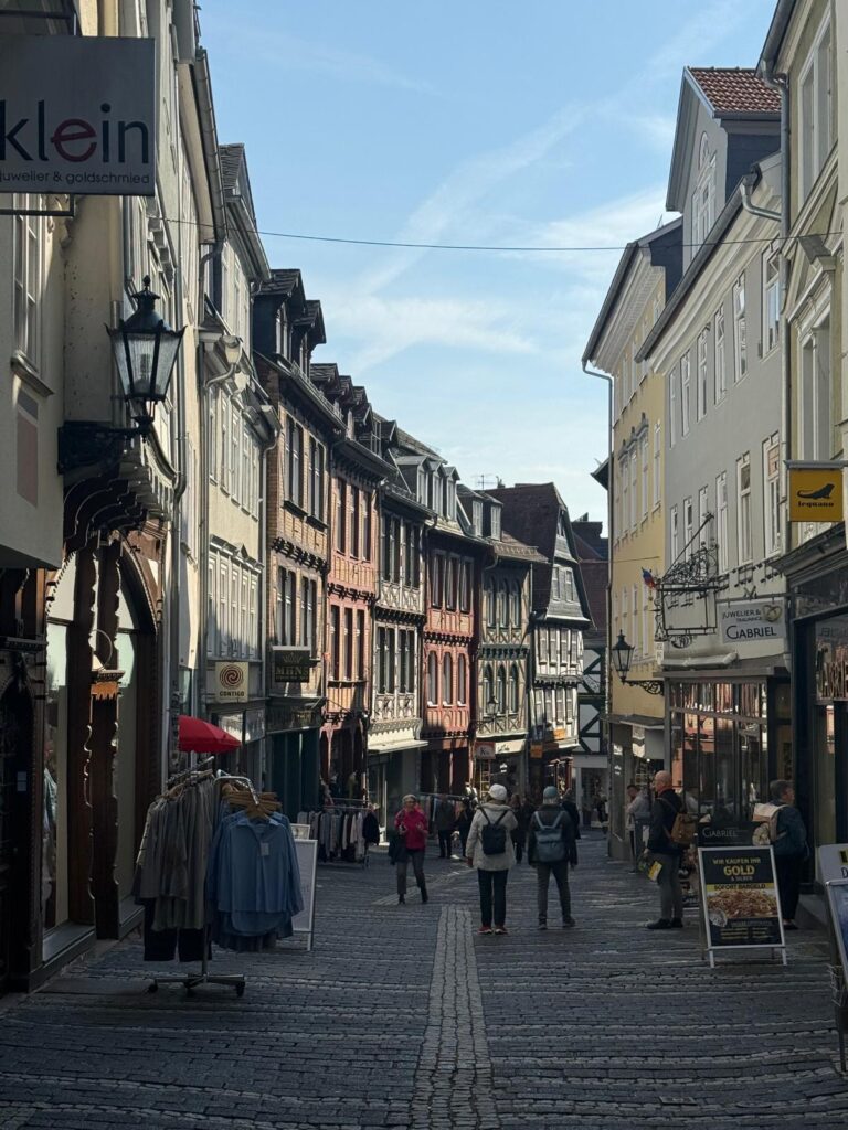 Marburg: A Cidade Universitária dos Irmãos Grimm que Inspirou João e Maria