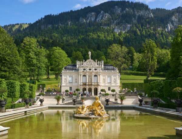 Linderhof: O Refúgio de Ouro do Rei Ludwig II nos Alpes - Lukas Seitz no Pexels